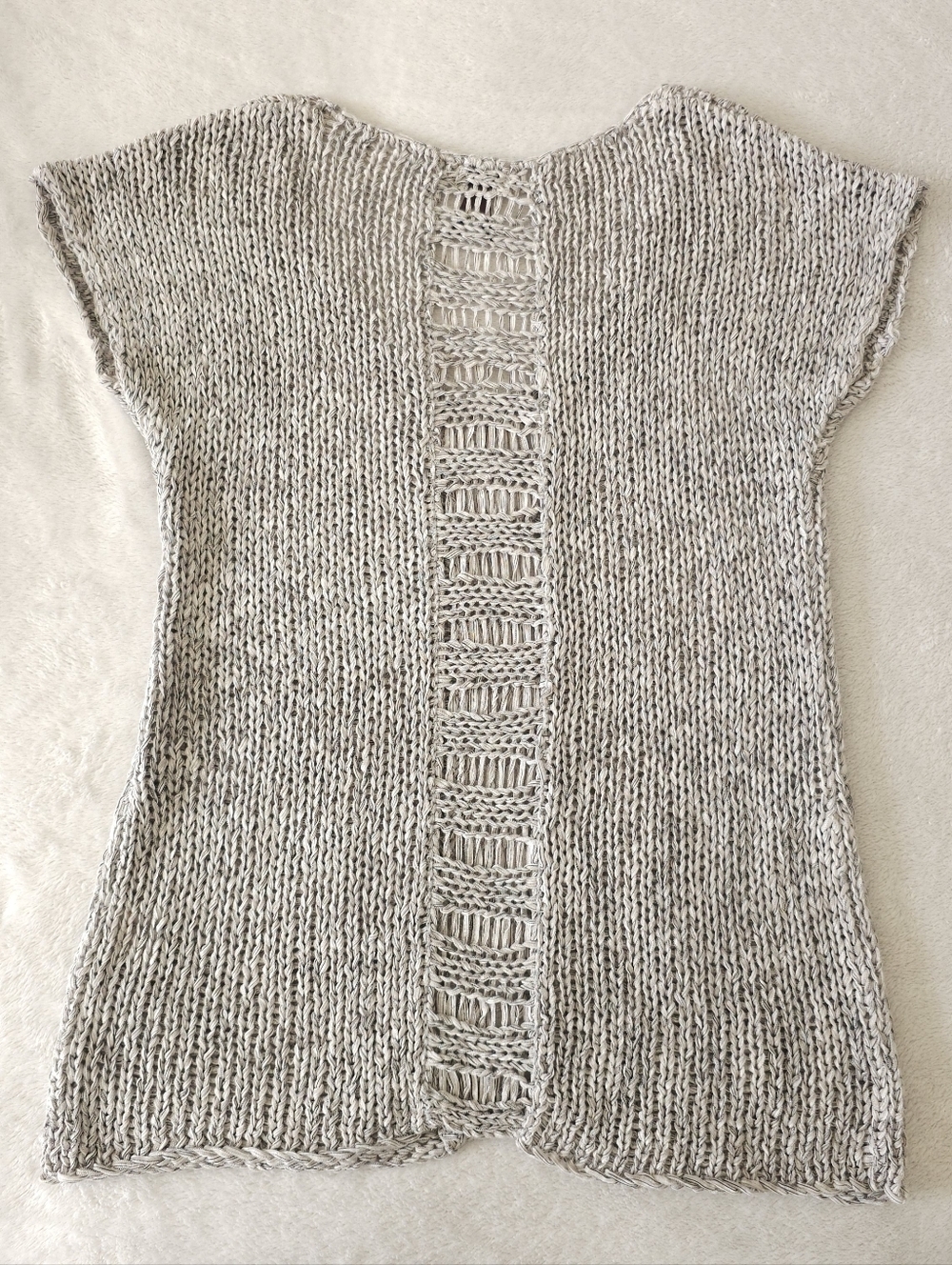 Dynamite Knit Short Sleeve Sweater Top โ Size XS โ Grey Open Knit - Picture 12 of 16